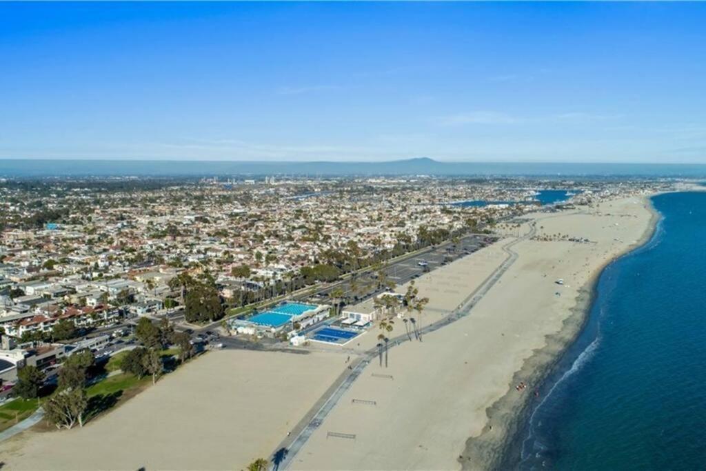 A Corner Unit With Ocean Views From Every Room Long Beach Exterior foto