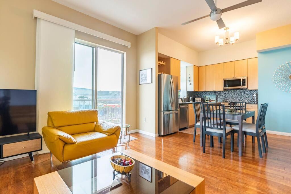A Corner Unit With Ocean Views From Every Room Long Beach Exterior foto